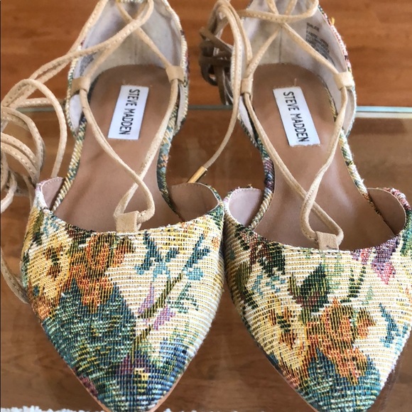 Steve Madden Shoes - Steve Madden